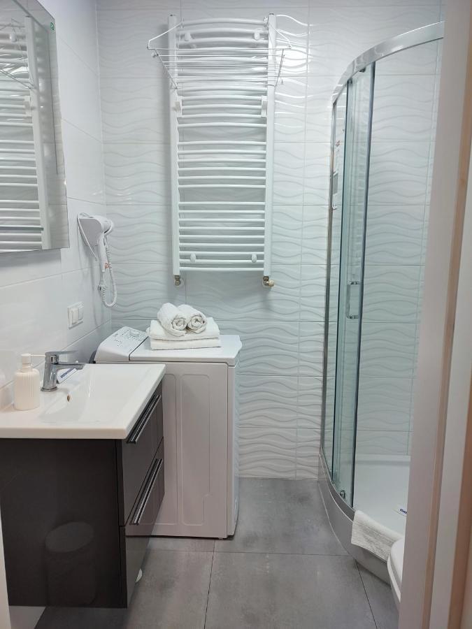 Apartament Nadolnik Bezplatny Parking Klucze W Skrytce Rachunek Posen Exterior foto